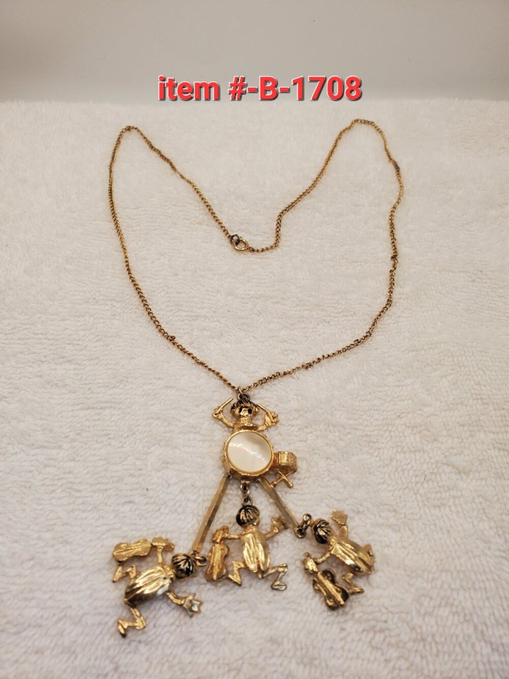 1 Gold Chain Necklace with Pendant, item # B-1708,. wt. 29 grams.